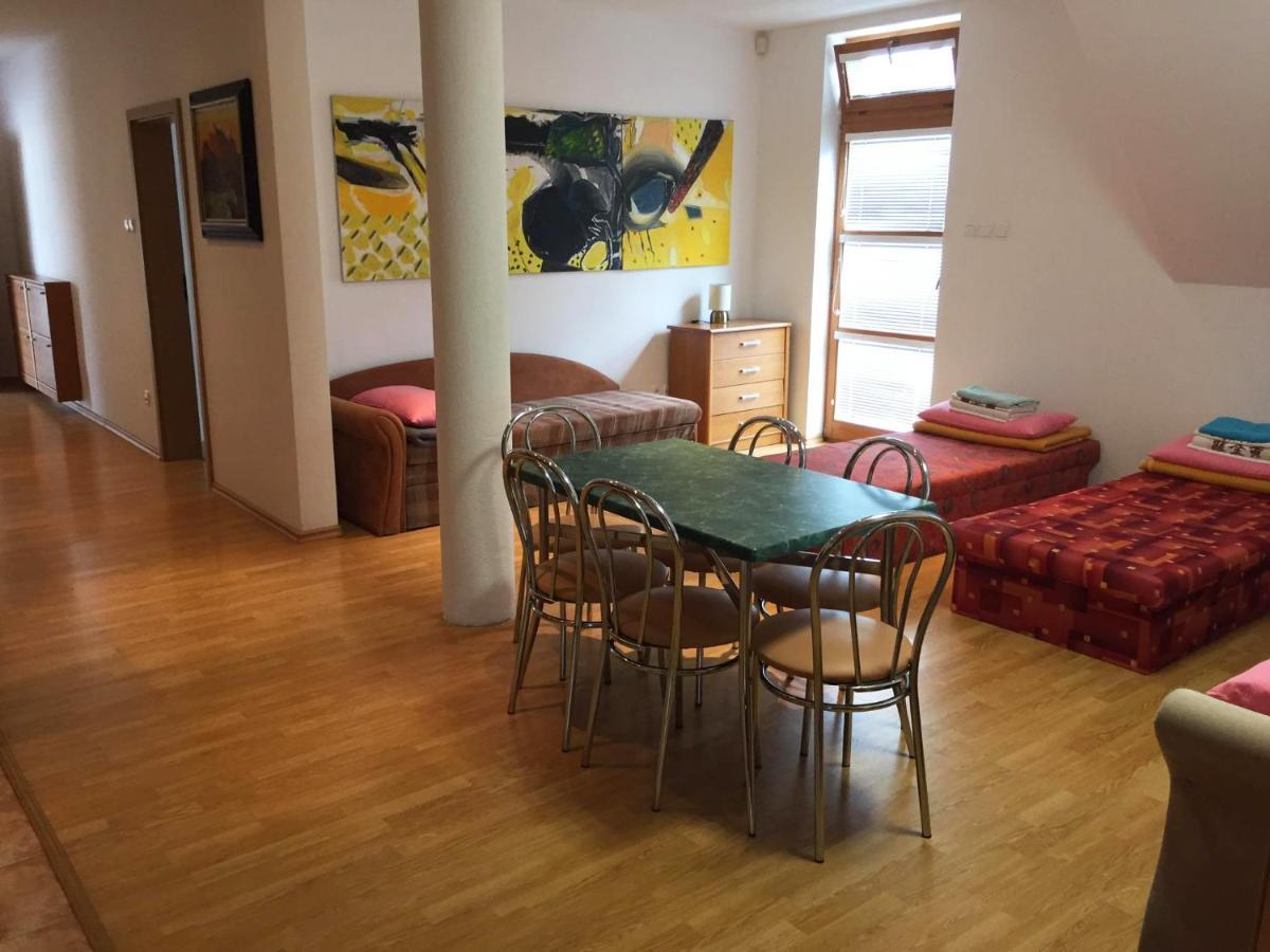 Apartman Triga Snina Exterior foto