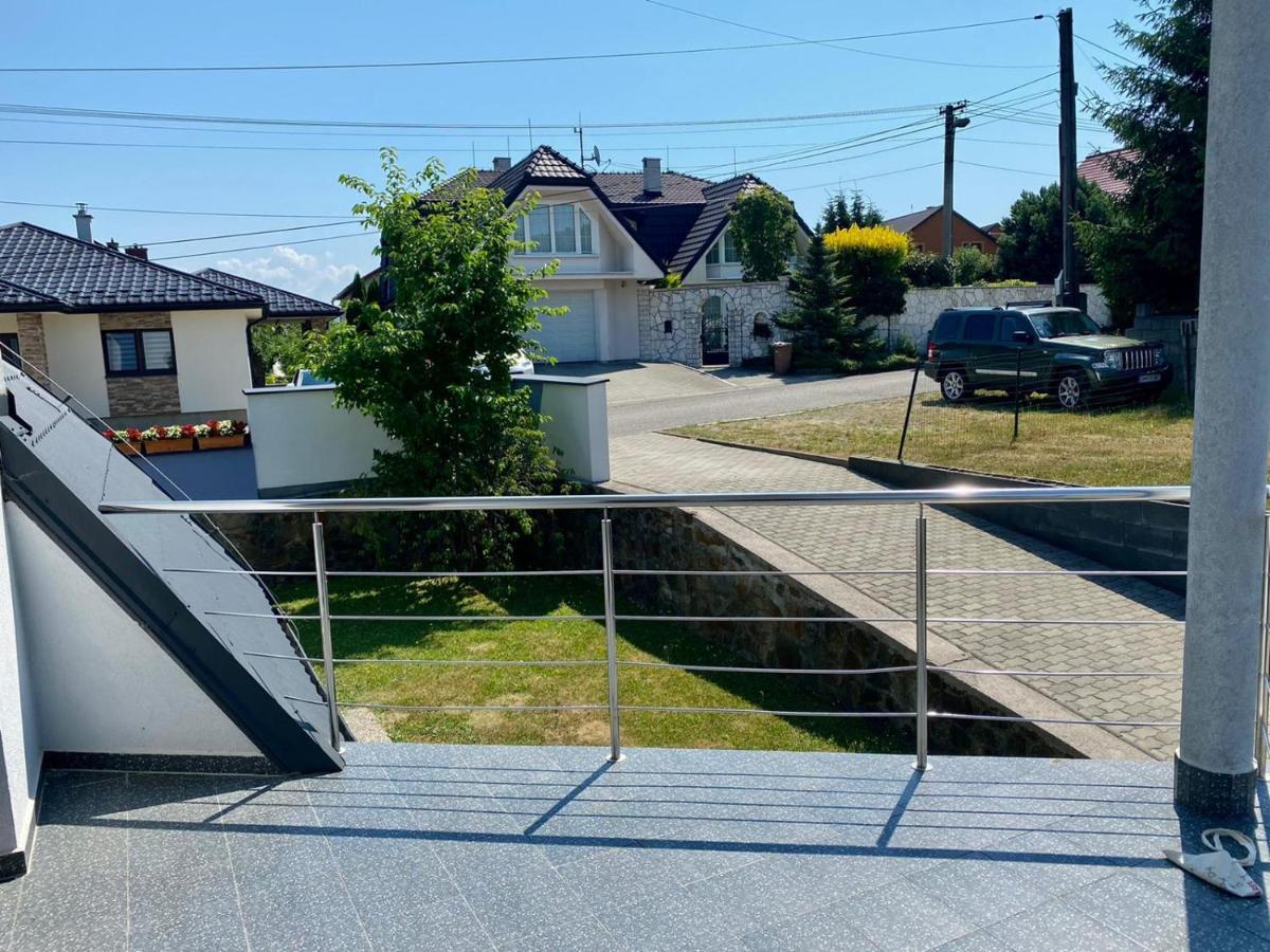 Apartman Triga Snina Exterior foto